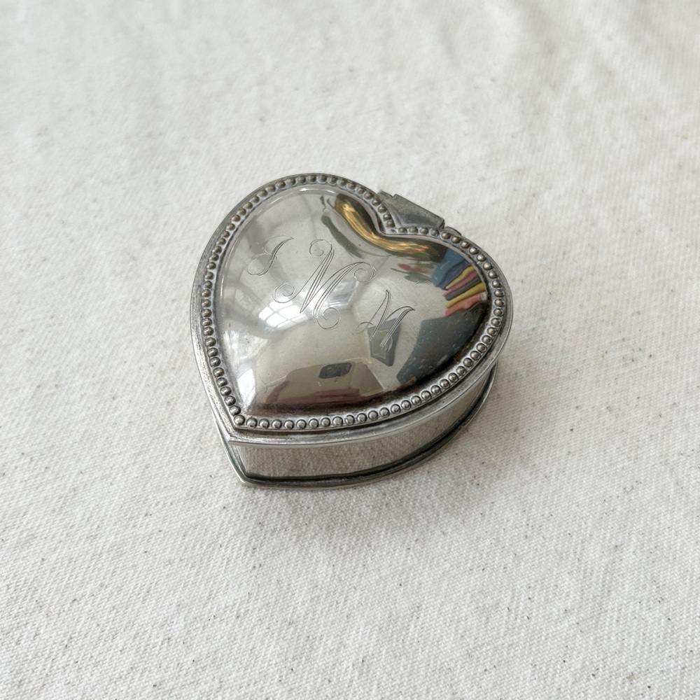 Vintage Silver Plated Heart Shaped Jewelry Trinket Box - Small & Cute! - Picture 2 of 5